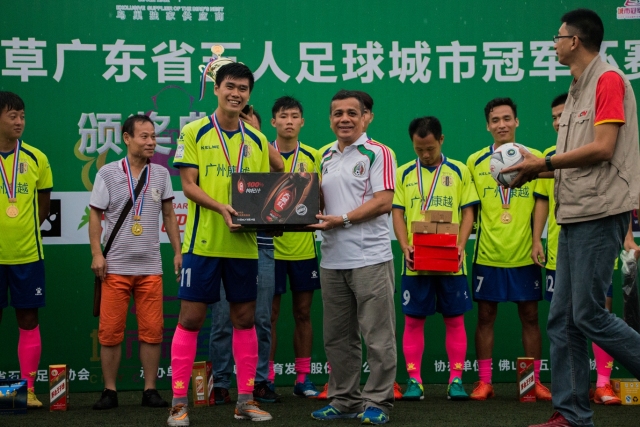 惊险逆转！CBA总决赛上海男篮外援能否力挽狂澜？
